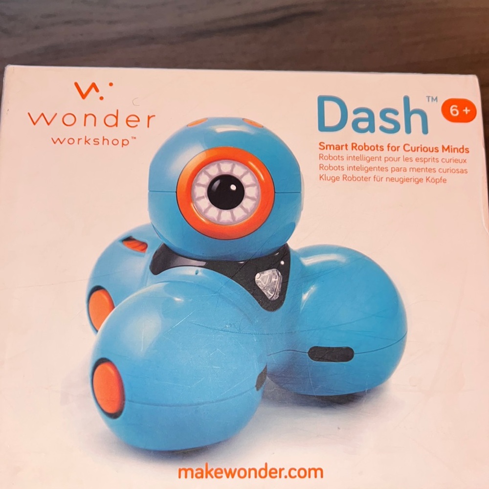 Smart Robot Toy. Great condition charger included.